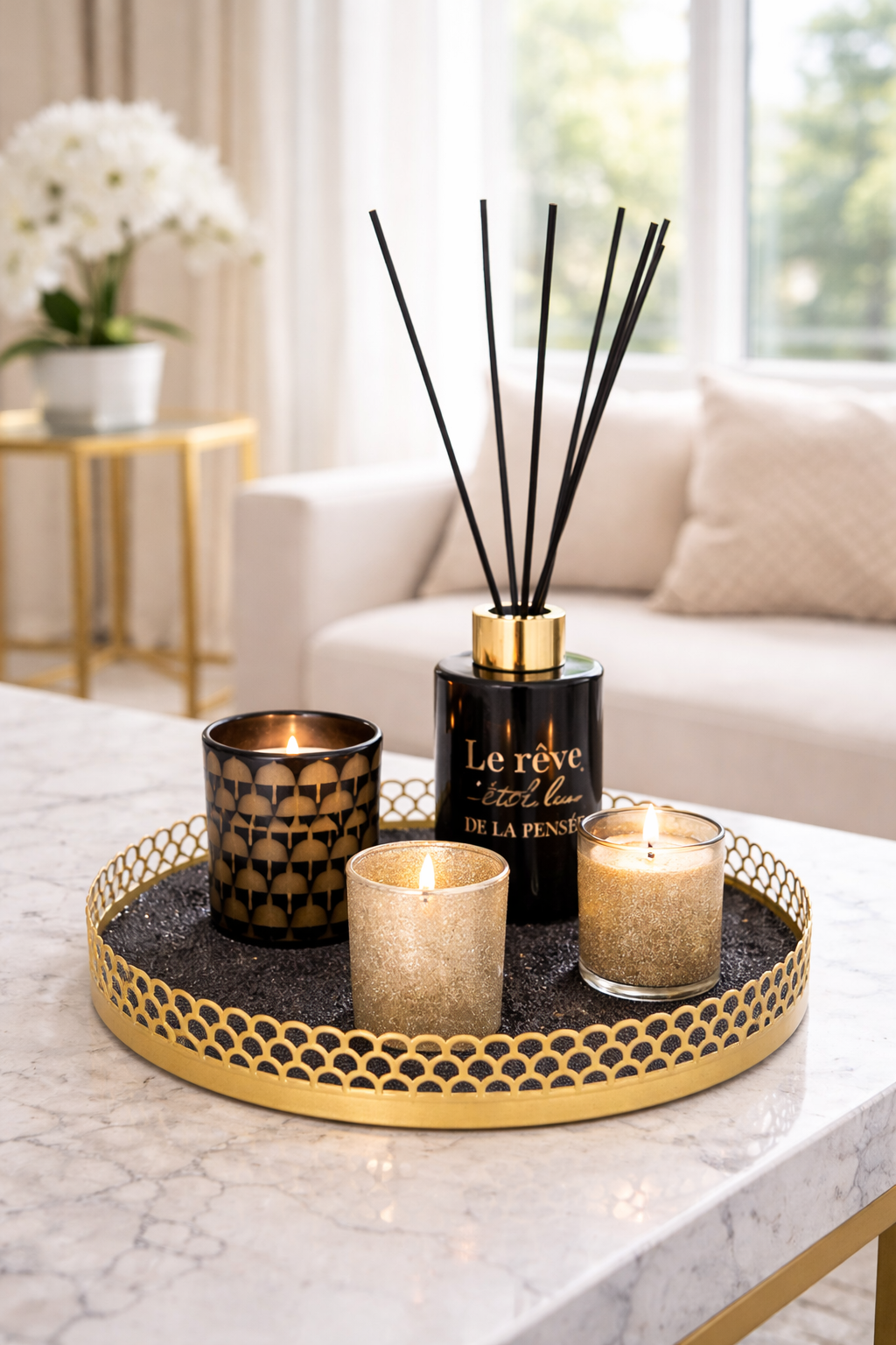 Luxe Woondecoratie Set met Kaarsen & Geurstokjes – Gouden Decoratieschaal voor Sfeervol Interieur